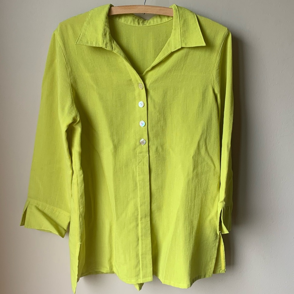 Fridaze Linen Button Front And Back Lime Top - image 1